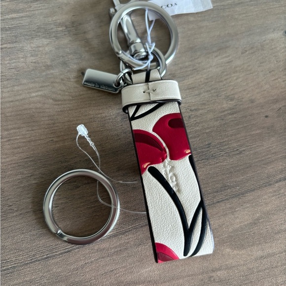 Coach Turn Lock Red Cherry Print Leather Valet Key Ring Bag Charm NWT - Picture 2 of 2